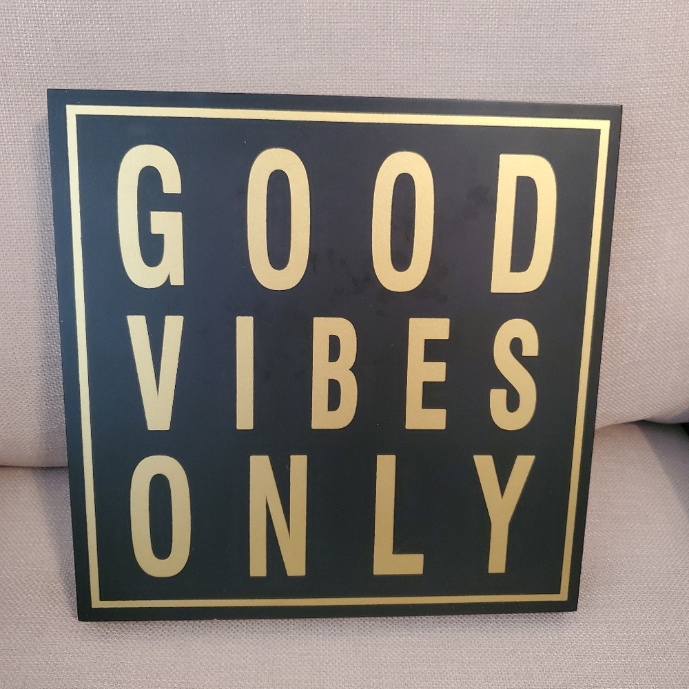Black and Gold 'Good Vibes Only' Wall Art / Decor